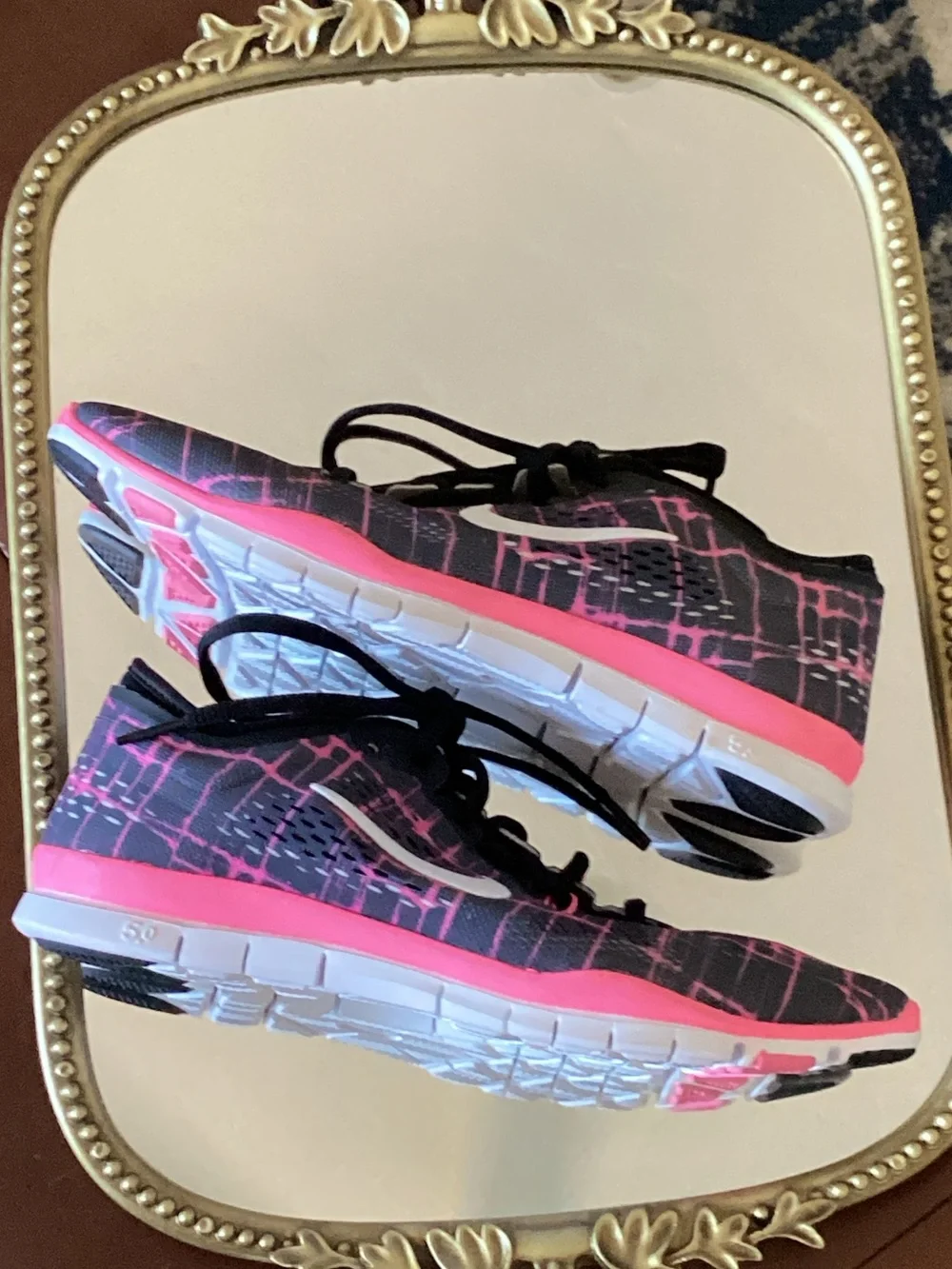 Nike Free Women’s Black & Pink Athletic Training Shoes size 7.5